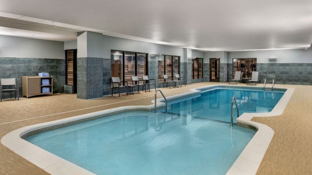 cy-mkeby-indoor-pool-40221_Wide-Hor